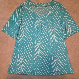 Susan Graver Aqua and White Short Sleeve Top